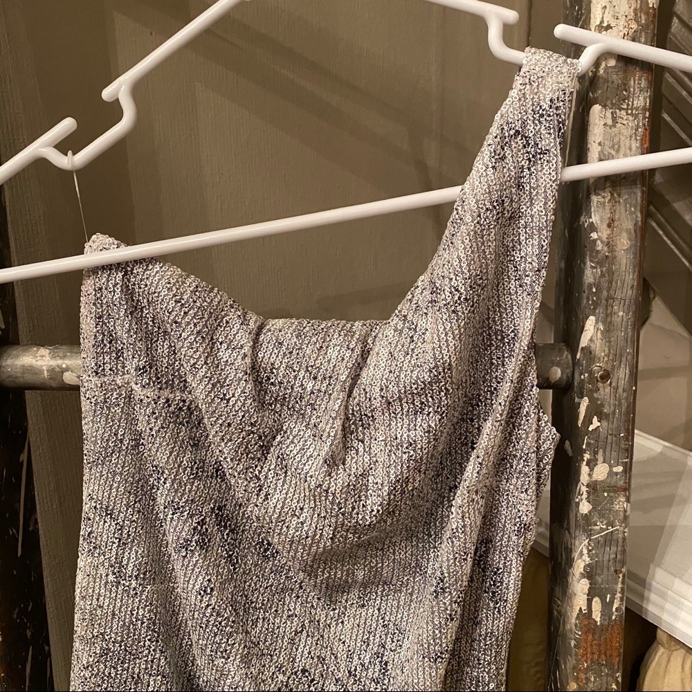 Studio Y - Picture 2 of 3